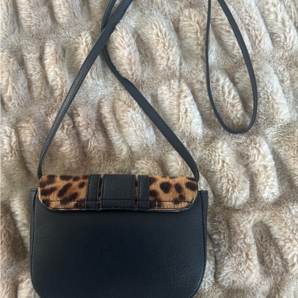 New without tags   
See By Chloe Leopard and Black Crossbody Bag….. - Picture 2 of 8